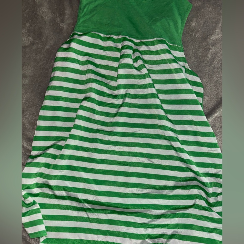 Banana Republic size med sleeveless tank . Green front / green/white stripe back